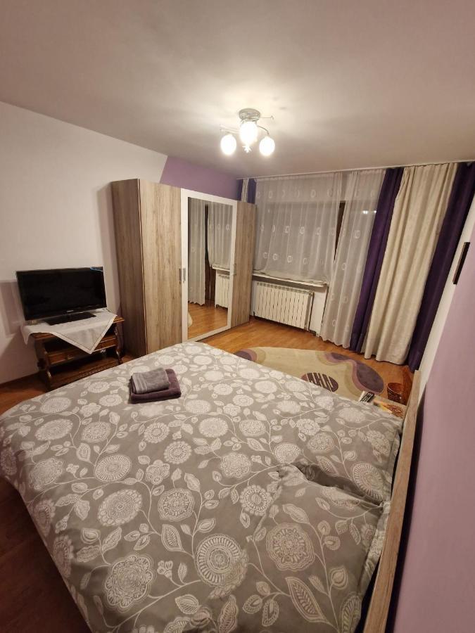 Apartament Victoria Apartamento Târgu Jiu Exterior foto